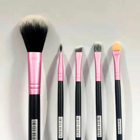 MAKEUP BRUSH